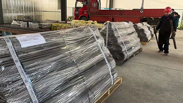 釬焊爐網(wǎng)帶究竟用什么樣的材質和結構好？